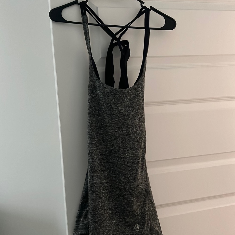 Never worn workout top